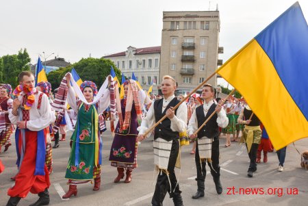 У Житомирі пройшла масштабна Вишивана хода