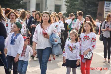 У Житомирі пройшла масштабна Вишивана хода