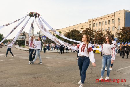 У Житомирі пройшла масштабна Вишивана хода