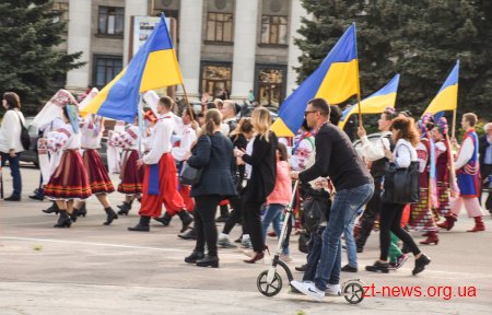 У Житомирі пройшла масштабна Вишивана хода