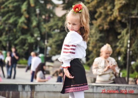 У Житомирі пройшла масштабна Вишивана хода