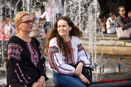 У Житомирі пройшла масштабна Вишивана хода