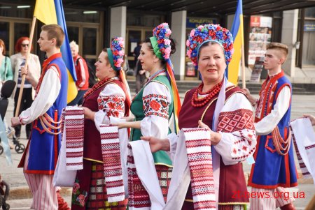 У Житомирі пройшла масштабна Вишивана хода