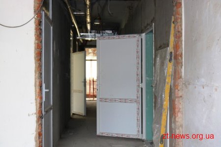 У Радомишлі тривають внутрішні оздоблювальні роботи спорткомплексу «Динамо»