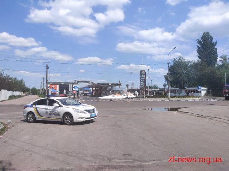 У Житомирі горить заправка