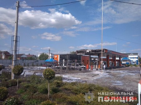 Рятувальники загасили пожежу на автозаправці у Житомирі
