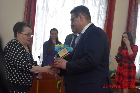 23 сесія обласної ради традиційно розпочалася із нагородження жителів Житомирщини