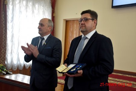 23 сесія обласної ради традиційно розпочалася із нагородження жителів Житомирщини