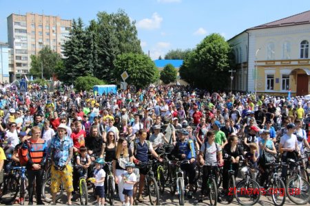 Велодень в Житомирі зібрав понад три тисячі учасників