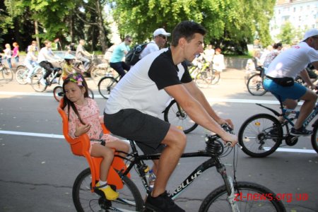 Велодень в Житомирі зібрав понад три тисячі учасників