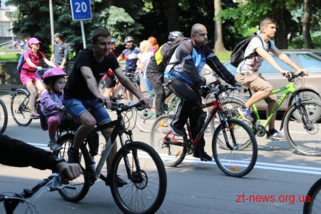 Велодень в Житомирі зібрав понад три тисячі учасників