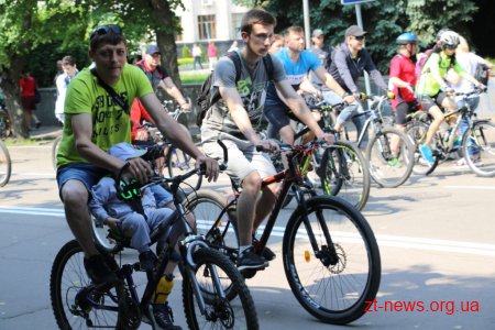 Велодень в Житомирі зібрав понад три тисячі учасників