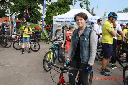 Велодень в Житомирі зібрав понад три тисячі учасників