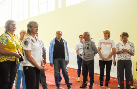 Сергій Бубка оглянув стадіон «Полісся» та вручив житомирським спортсменам олімпійський прапор