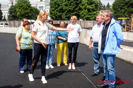 Сергій Бубка оглянув стадіон «Полісся» та вручив житомирським спортсменам олімпійський прапор