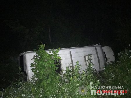 На трасі Київ - Чоп перекинулась маршрутка: постраждало 7 людей