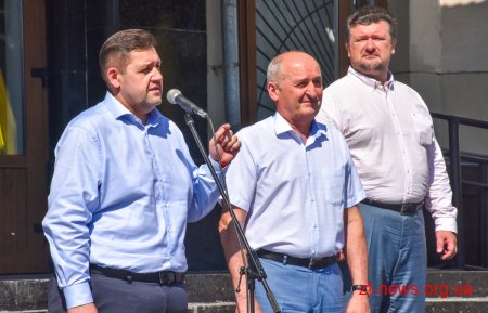 20 шкільних автобусів отримали ОТГ Житомирщини