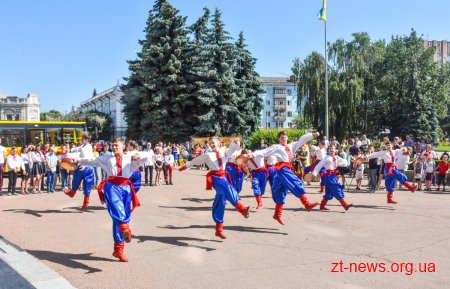 20 шкільних автобусів отримали ОТГ Житомирщини