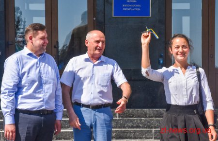 20 шкільних автобусів отримали ОТГ Житомирщини