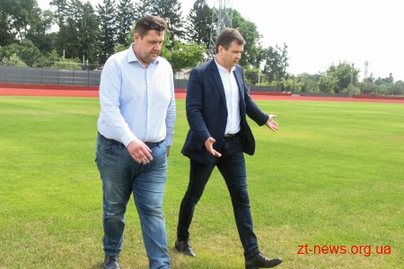 За тиждень на стадіоні «Полісся» тестуватимуть освітлення та накриватимуть трибуну