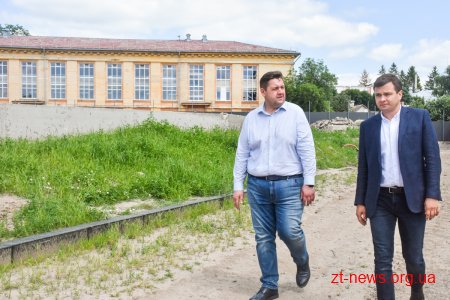 За тиждень на стадіоні «Полісся» тестуватимуть освітлення та накриватимуть трибуну