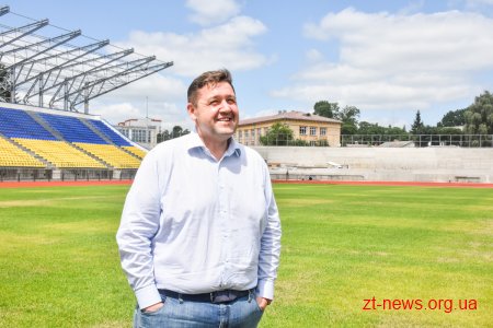 За тиждень на стадіоні «Полісся» тестуватимуть освітлення та накриватимуть трибуну
