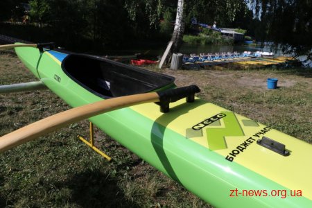 У Гідропарку показали човни придбані за кошти Бюджету участі