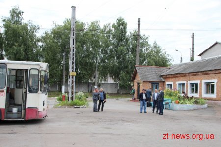Фонд родини Розенблат передав трамвайно-тролейбусному управлінню 130 мобільних аптечок