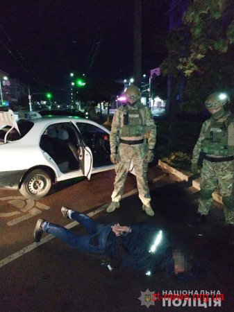 У Житомирі під час крадіжки поліцейські затримали групу офісних злодіїв