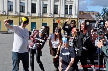 У центрі Житомира відбулися зйомки фільму від організаторів фестивалю «ЖУК»