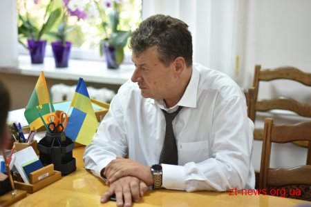 Віталій Бунечко продовжує відвідувати райони області