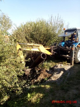 Трубу по якій нечистоти скидали у річку Крошенка демонтували