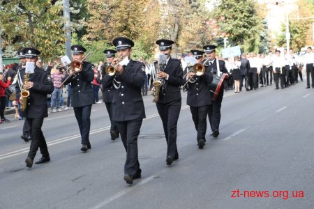 16 військових духових оркестрів пройшлися вулицями Житомира