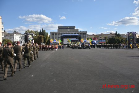 16 військових духових оркестрів пройшлися вулицями Житомира