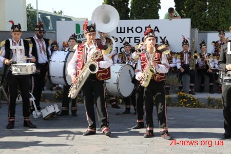 16 військових духових оркестрів пройшлися вулицями Житомира