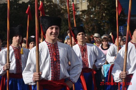 16 військових духових оркестрів пройшлися вулицями Житомира