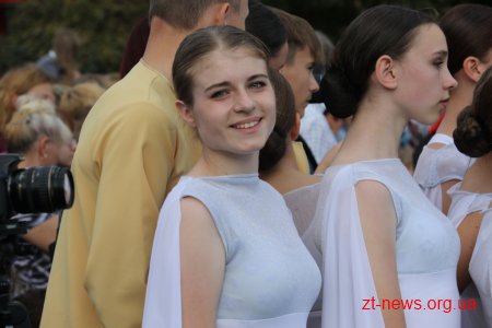 16 військових духових оркестрів пройшлися вулицями Житомира