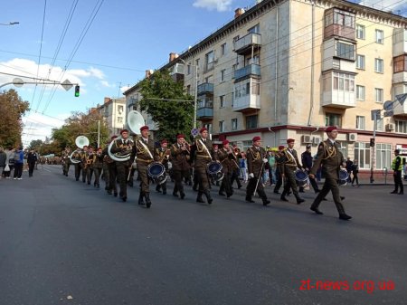 16 військових духових оркестрів пройшлися вулицями Житомира