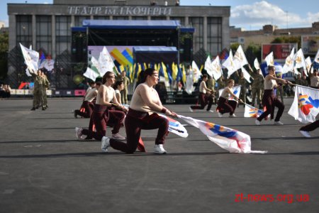 16 військових духових оркестрів пройшлися вулицями Житомира