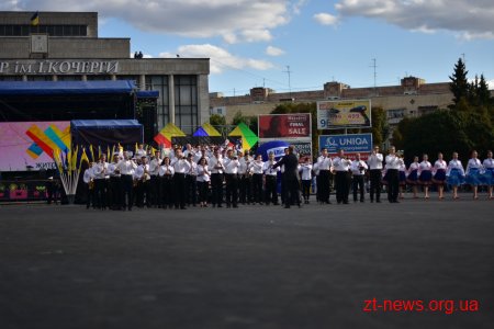 16 військових духових оркестрів пройшлися вулицями Житомира