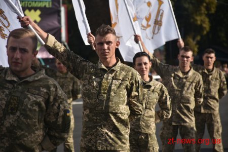 16 військових духових оркестрів пройшлися вулицями Житомира
