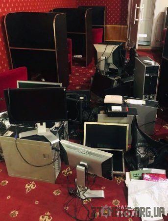 У Коростені поліцейські припинили діяльність двох десятків незаконних гральних закладів