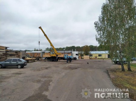 На Житомирщині поліцейські затримали молодика за угон ЗІЛа