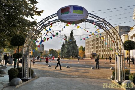 На Михайлівській розпочався ярмарок, де продають білоруську та українську продукцію