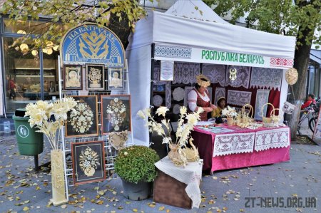 На Михайлівській розпочався ярмарок, де продають білоруську та українську продукцію