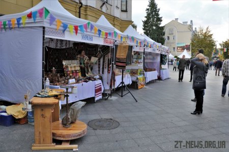 На Михайлівській розпочався ярмарок, де продають білоруську та українську продукцію