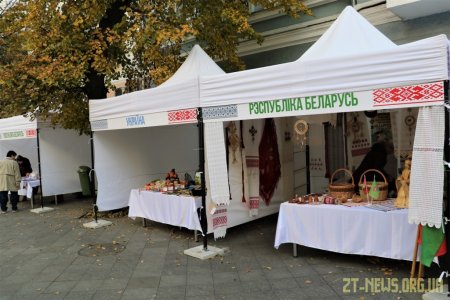 На Михайлівській розпочався ярмарок, де продають білоруську та українську продукцію