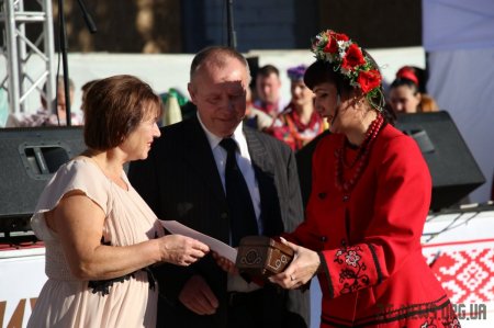 У Житомирі відгуляли Покровське весілля