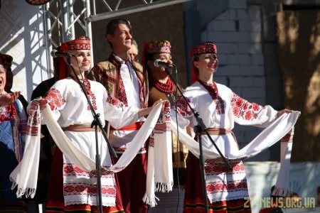 У Житомирі відгуляли Покровське весілля