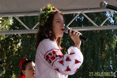 У Житомирі відгуляли Покровське весілля